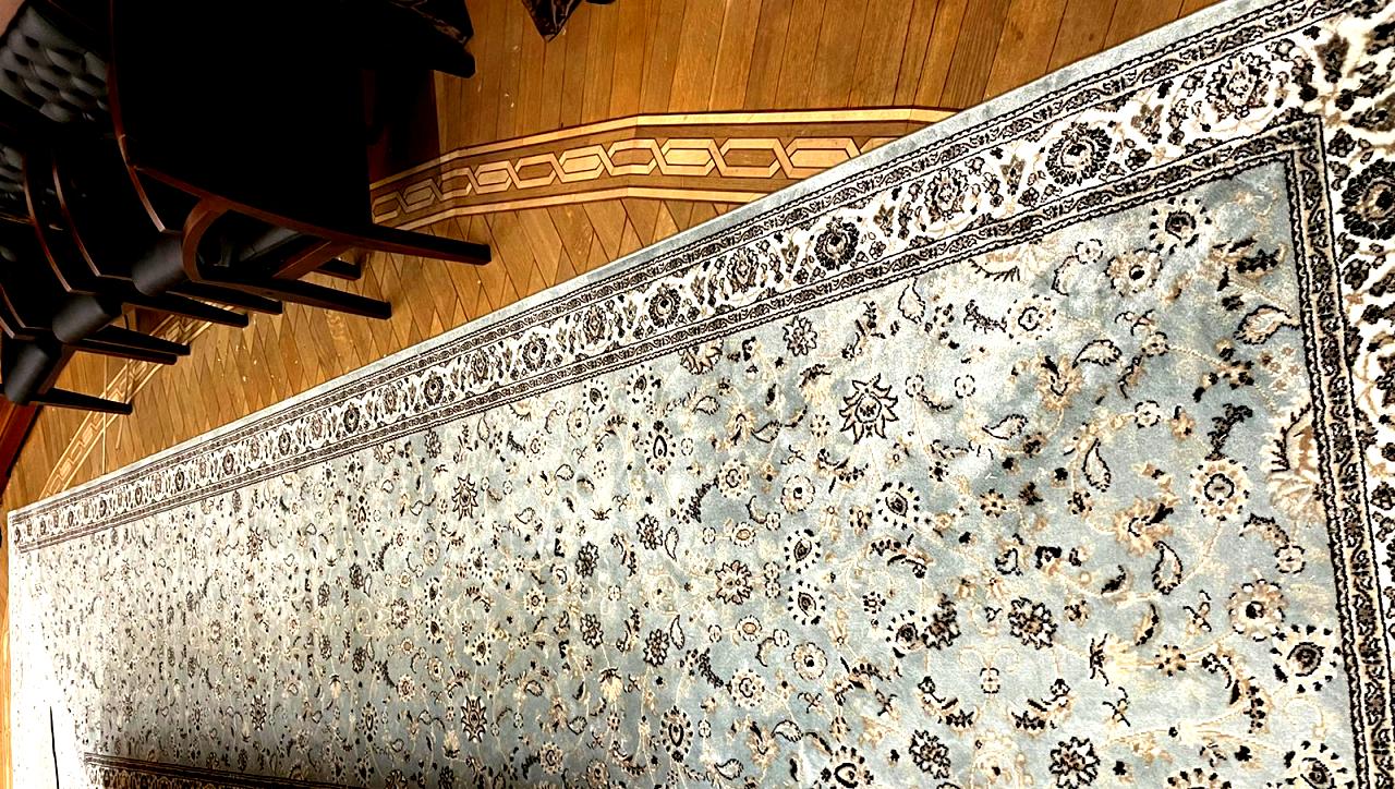 Укладка, склейка и спайка ковровых дорожек